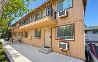 614 Moran St.