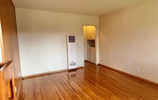 1 bed, 1 bath, 700 sqft, $1,895, Unit 800 Roswell #2