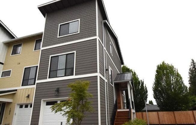 3Bd/3Ba Monroe Townhouse