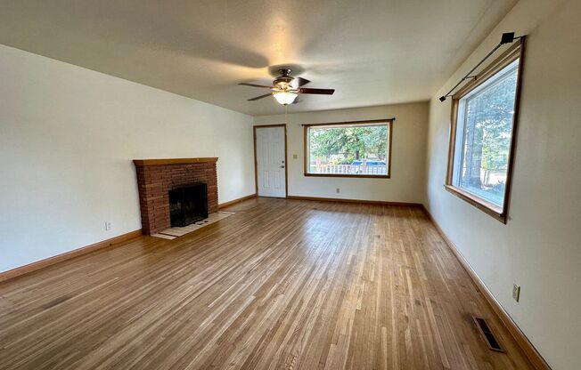 Spacious 3 Bedroom/1.5 Bath with a Bonus Room