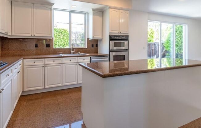 Executive Town Home in Central Torrance