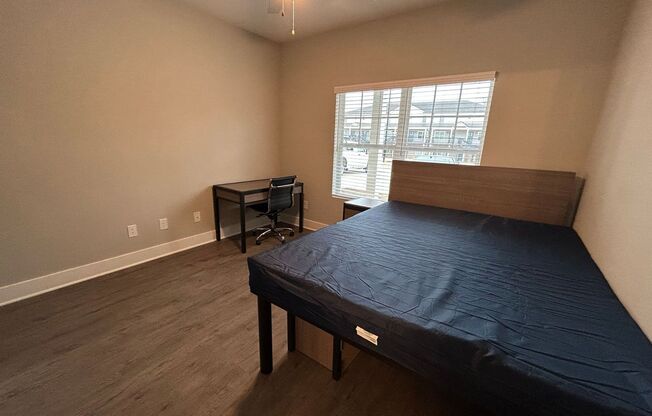 4 beds, 4 baths, 1,600 sqft, $990, Unit 407 Minter Way-100 - C