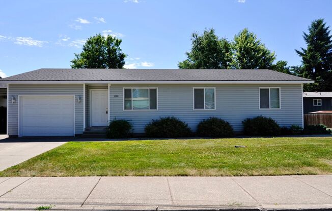 3 bed 2 bath rancher with master en-suite & RV parking