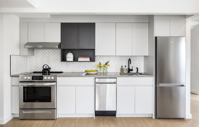 1 bed, 1 bath, $3,850, Unit 11C