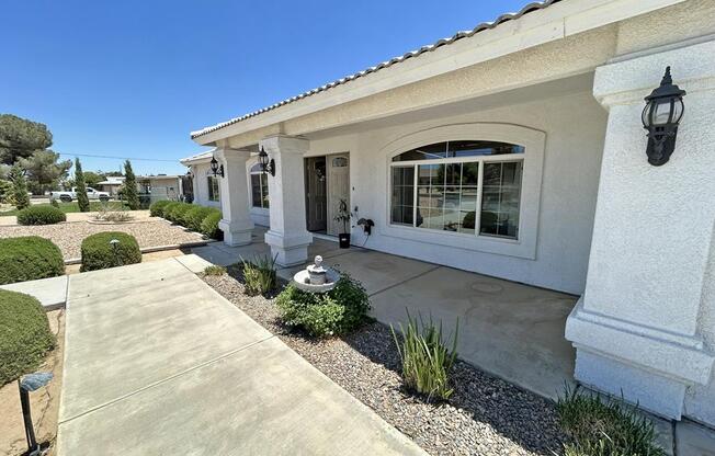 9363 8 AVE
