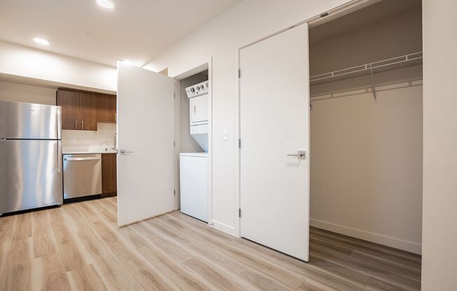 1 bed, 1 bath, 578 sqft, $1,670, Unit 611
