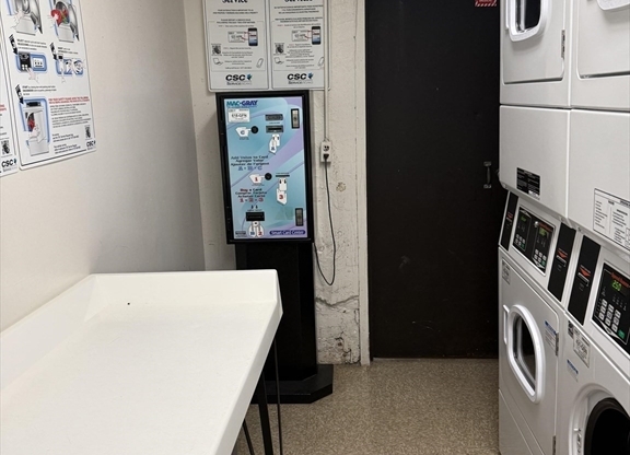 1 bed, 1 bath, 610 sqft, $3,200, Unit 609