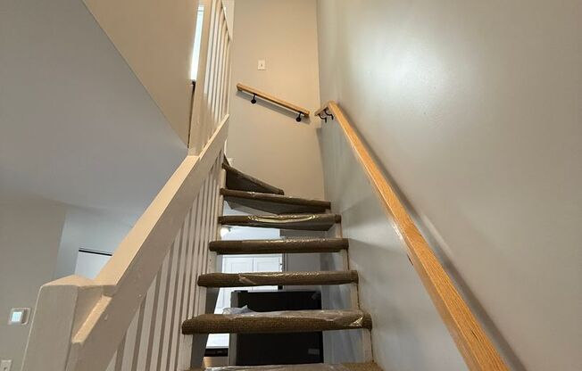 2 beds, 1.5 baths, $2,700, Unit 312