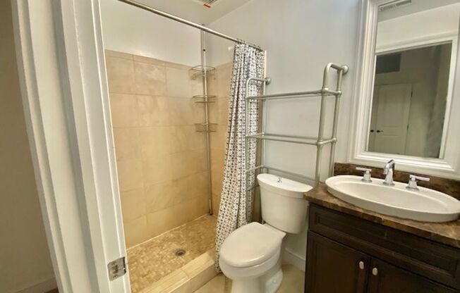1 bed, 1 bath, $2,300