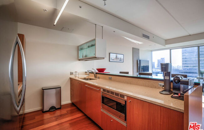 1 bed, 1 bath, 970 sqft, $2,700, Unit 707