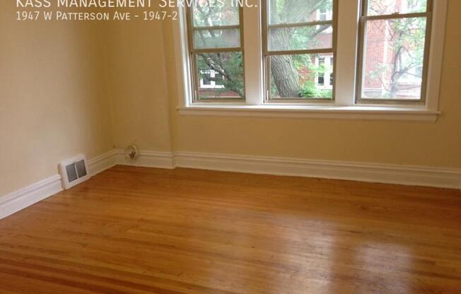 1947 W PATTERSON AVE
