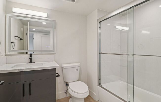 2 beds, 2 baths, $3,595, Unit 212