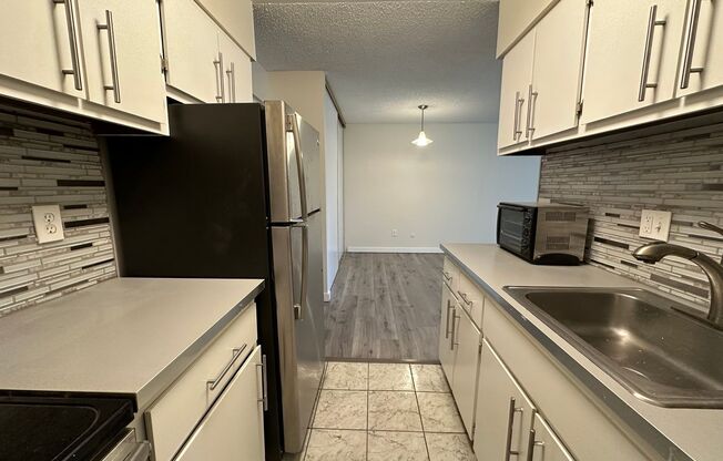 1 bed, 1 bath, $1,095