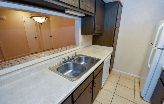 2 BEDROOM 2 BATH PATIO HOME WITH 1010 SF