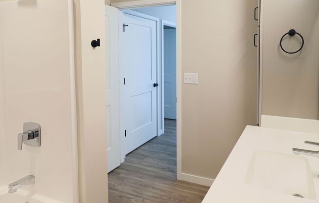 1 bed, 1 bath, 738 sqft, $1,600, Unit 209