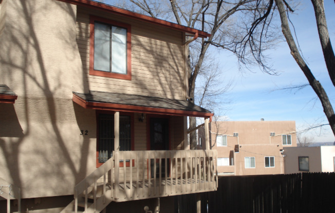 32 OLD BROADMOOR RD