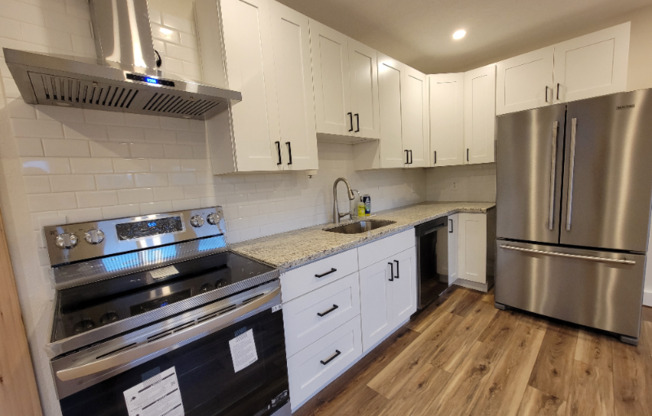 4115 SW 195 CT