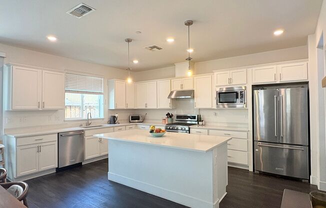 Beautiful 4 Bed 3 Full Bath Home with Solar in Brentwood