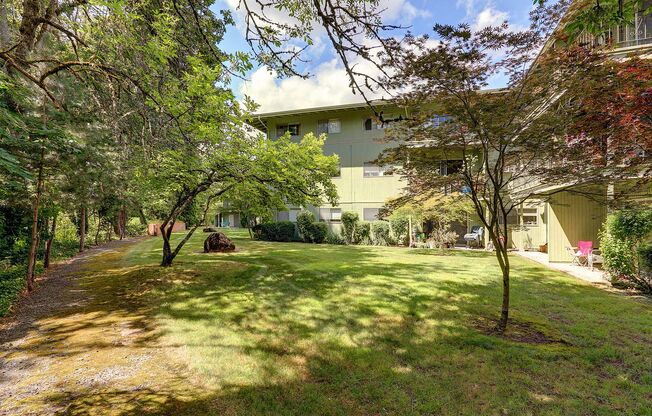 2 beds, 1 bath, 740 sqft, $1,450, Unit 103