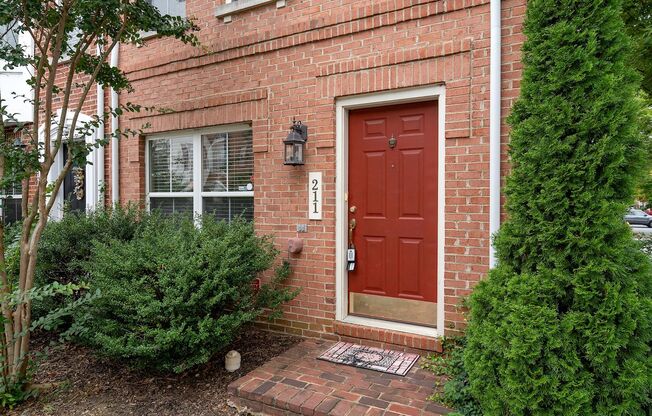 COMING SOON - Great 4 level end unit TH in Cameron Station