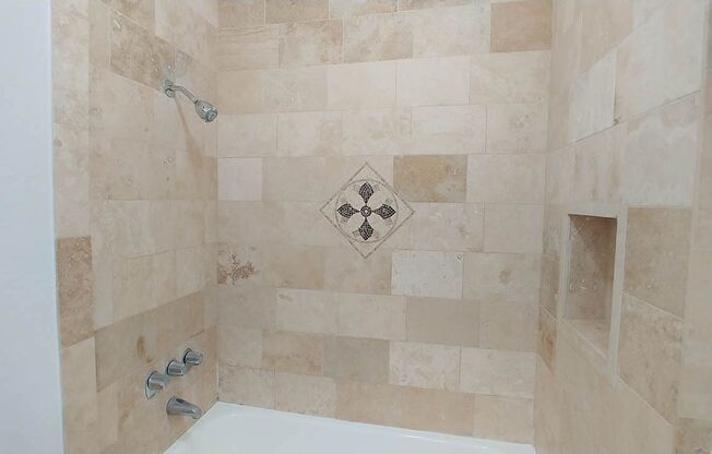 2 beds, 2 baths, 910 sqft, $2,795, Unit 401