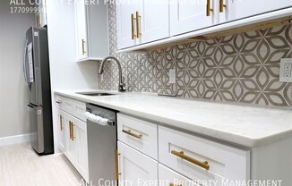 25 CHAUMONT SQ NW