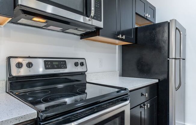 3 beds, 2 baths, 150 sqft, $1,975, Unit 1409-304