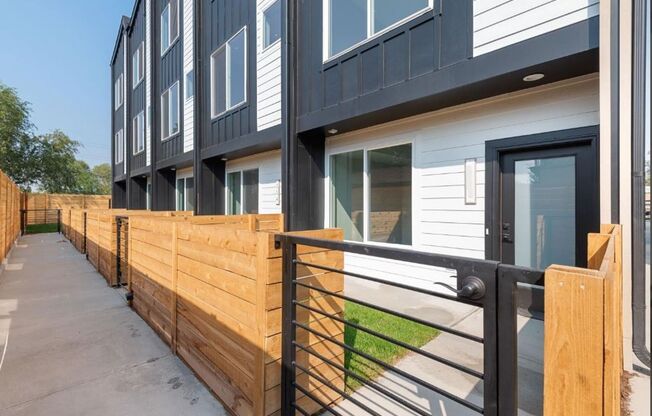 4925 W 10th Ave #105- JR