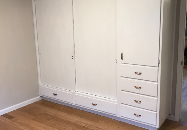 3655 13 AVE W
