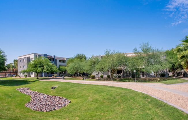 2 beds, 2 baths, 972 sqft, $1,599, Unit 320