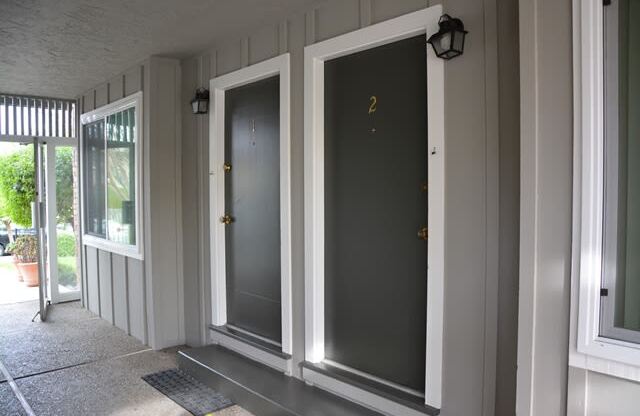 Carriage House Apartments 1655 Pomeroy Avenue  Santa Clara, CA 95051