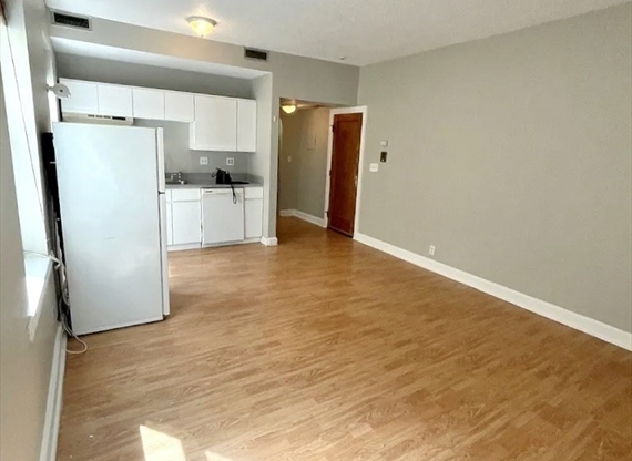 1419 COMMONWEALTH AVE
