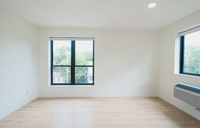 Studio, 1 bath, 411 sqft, $1,279, Unit 309