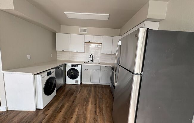 2 beds, 1 bath, 650 sqft, $1,095, Unit 119