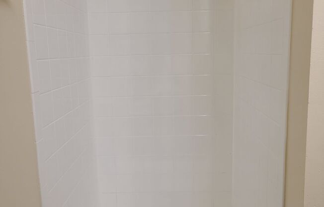 2 beds, 2 baths, 1,000 sqft, $1,990, Unit 14233 #103