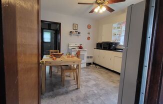 2 beds, 1 bath, $1,995