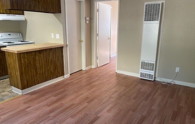 1 bed, 1 bath, 650 sqft, $1,295, Unit 2