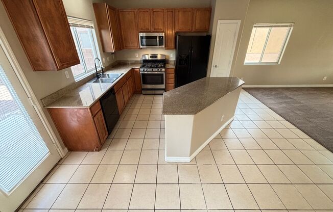 Spacious 4BED/3BATH Home Located in North Las Vegas