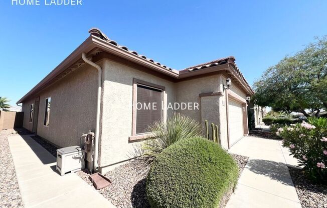 2523 N PECOS DR