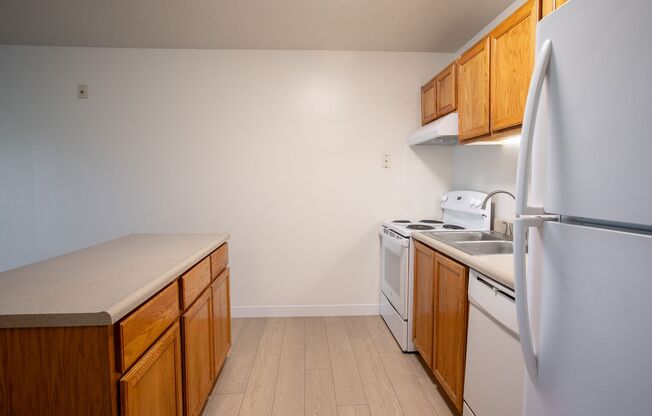 1 bed, 1 bath, 547 sqft, $1,200, Unit 42