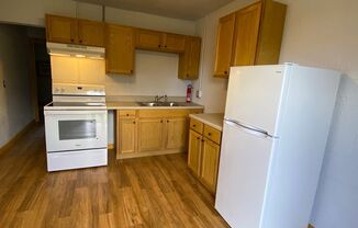 1 bed, 1 bath, $700, Unit C