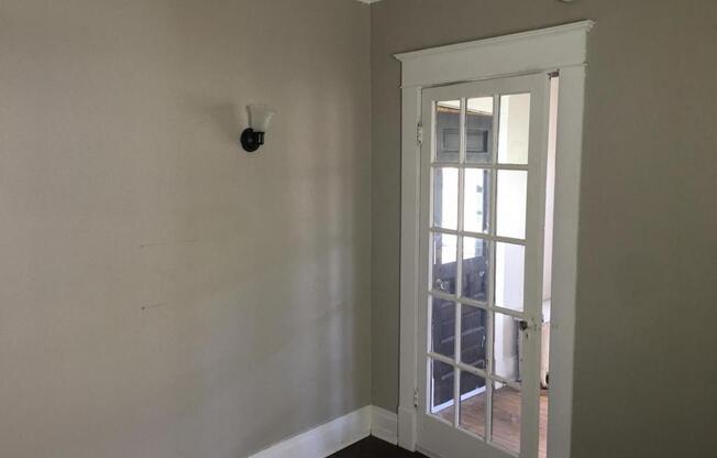 62 CRESTWOOD