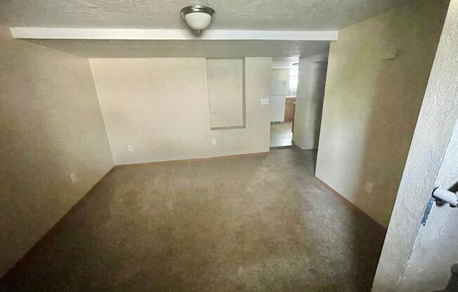 2 beds, 1 bath, 1,470 sqft, $1,330, Unit 2