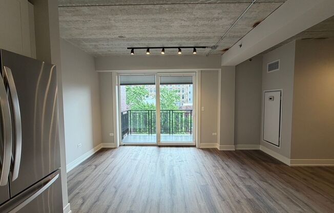 2 beds, 2 baths, 908 sqft, $3,575, Unit 952-511