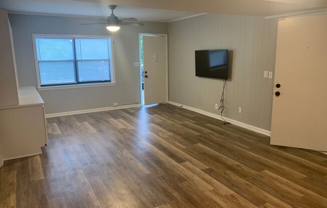 3 beds, 1 bath, 1,170 sqft, $1,795