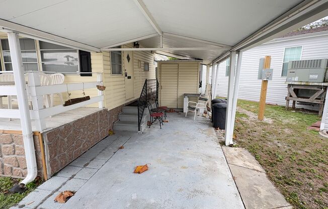 Beautiful 2 bedroom 2 bath mobile home for rent in 55+ community in south Tampa