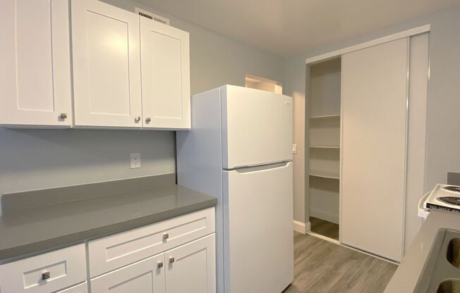 2 beds, 1 bath, 840 sqft, $1,645, Unit RO-97