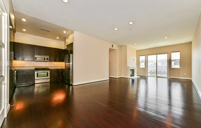 10878 Bloomfield St Apt 404