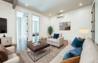 4 beds, 1 bath, $4,750, Unit 2