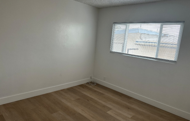 408 N MAPLE AVE